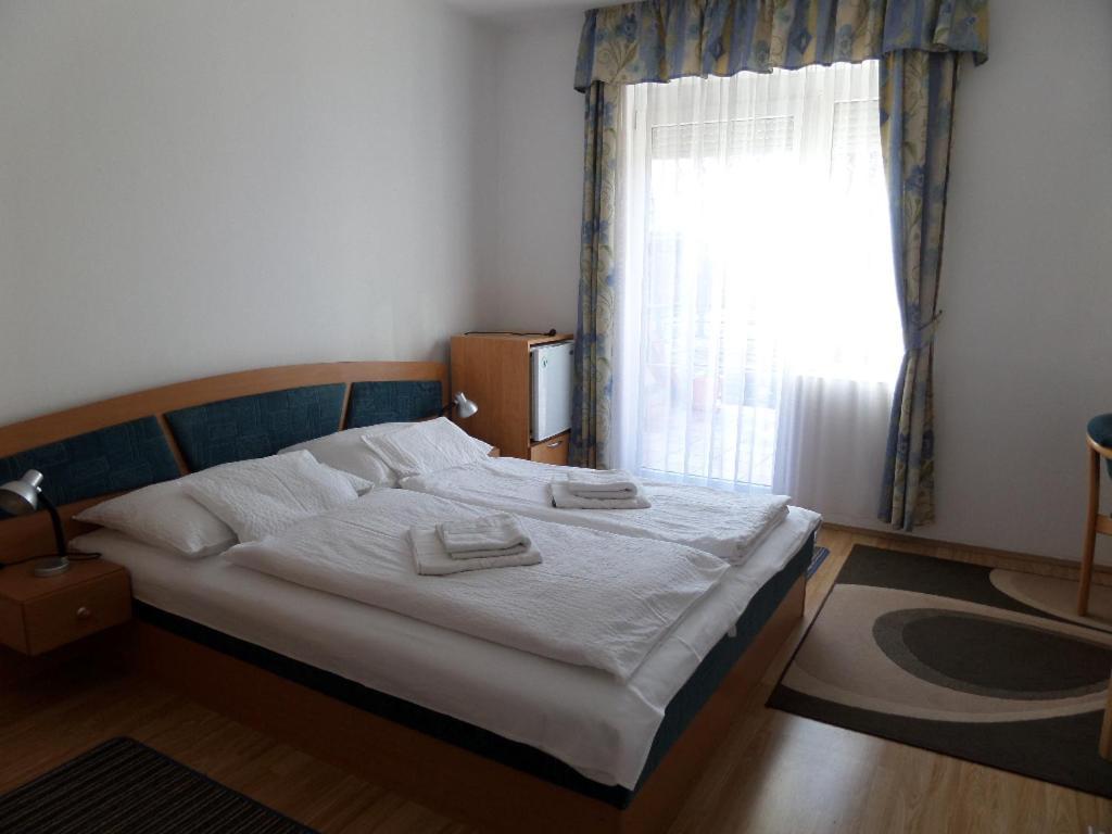 Silent Apartmanhaz Харканы Экстерьер фото